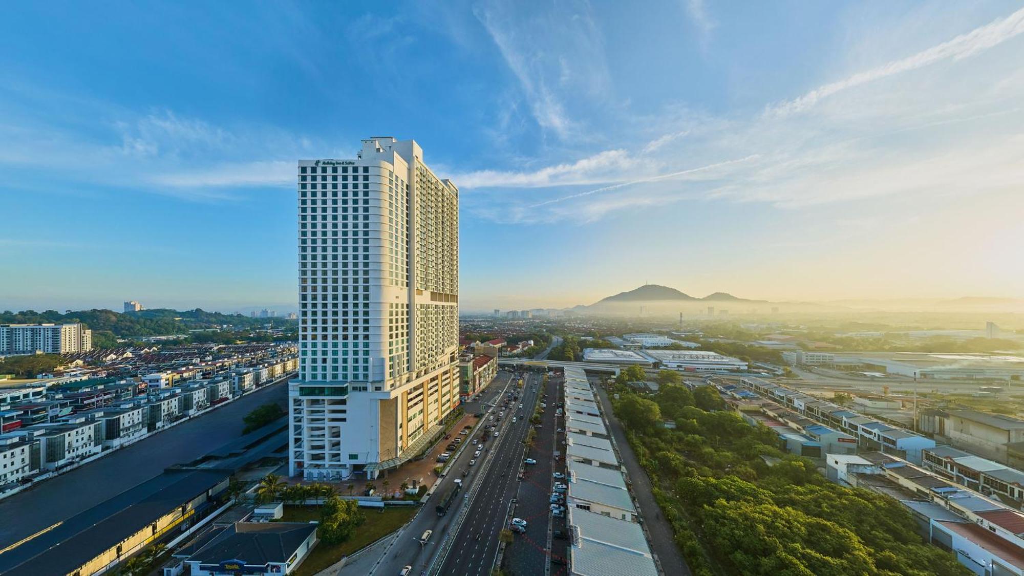 Holiday Inn & Suites Penang Prai By Ihg Bukit Mertajam Exteriör bild