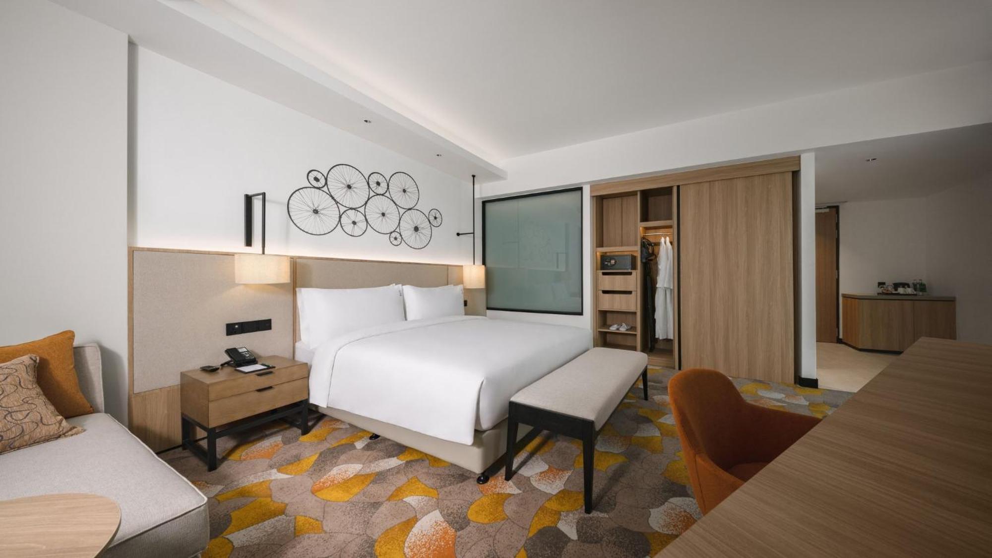 Holiday Inn & Suites Penang Prai By Ihg Bukit Mertajam Exteriör bild